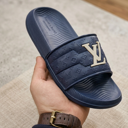 Slide Louis Vuitton 190 ألف