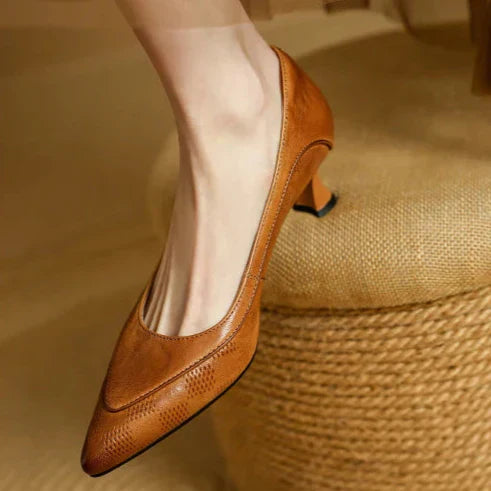 Women's Elegant Textured Pointed Toe Kitten Heel Pumps